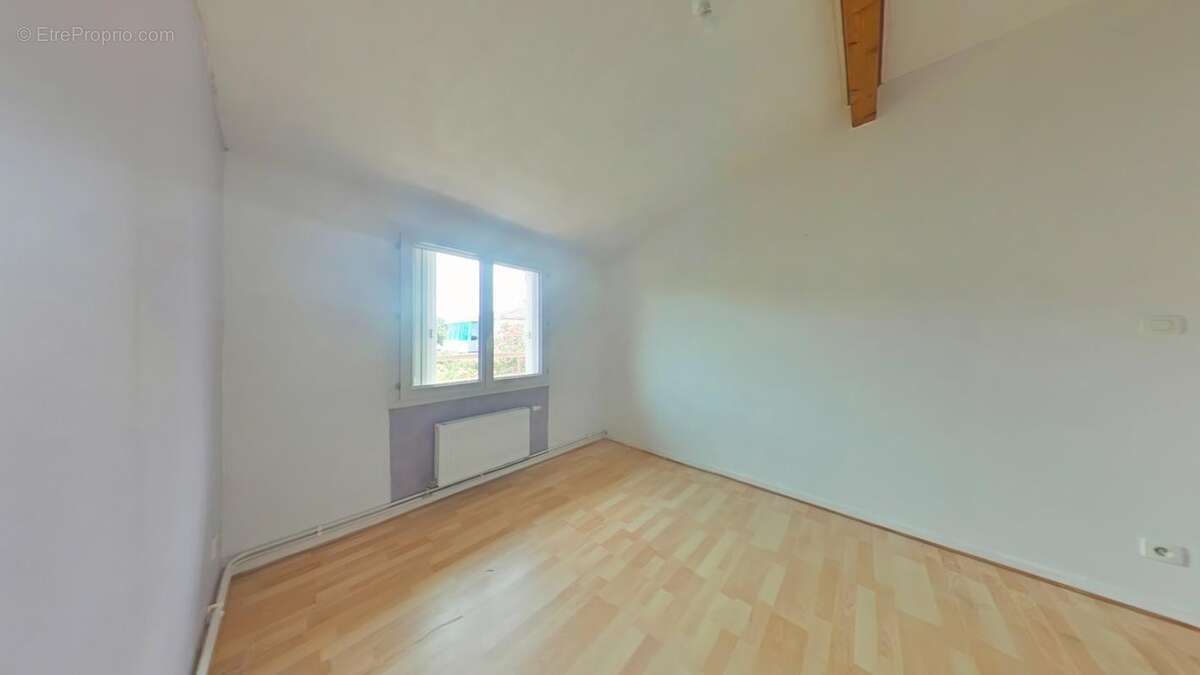 Maison 81 m² à Villeneuve-Tolosane  - photo 8