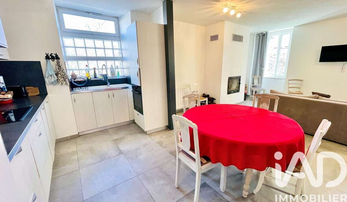 Maison 101 m² à Siradan  - photo 4