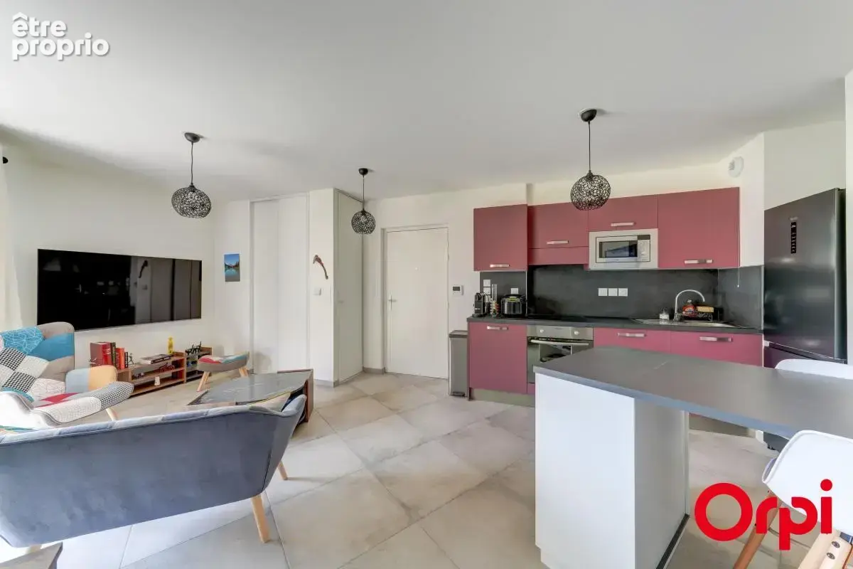 Appartement T2 de 40 m2 avec balcon et garage  À Vendre - photo 9