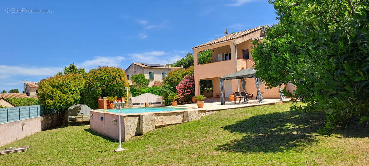 Maison traditionnelle de 184 m2 utiles (90 m2 hab.)   Piscine, grand garage et vue Cévennes   Gajan (30730) - photo 5