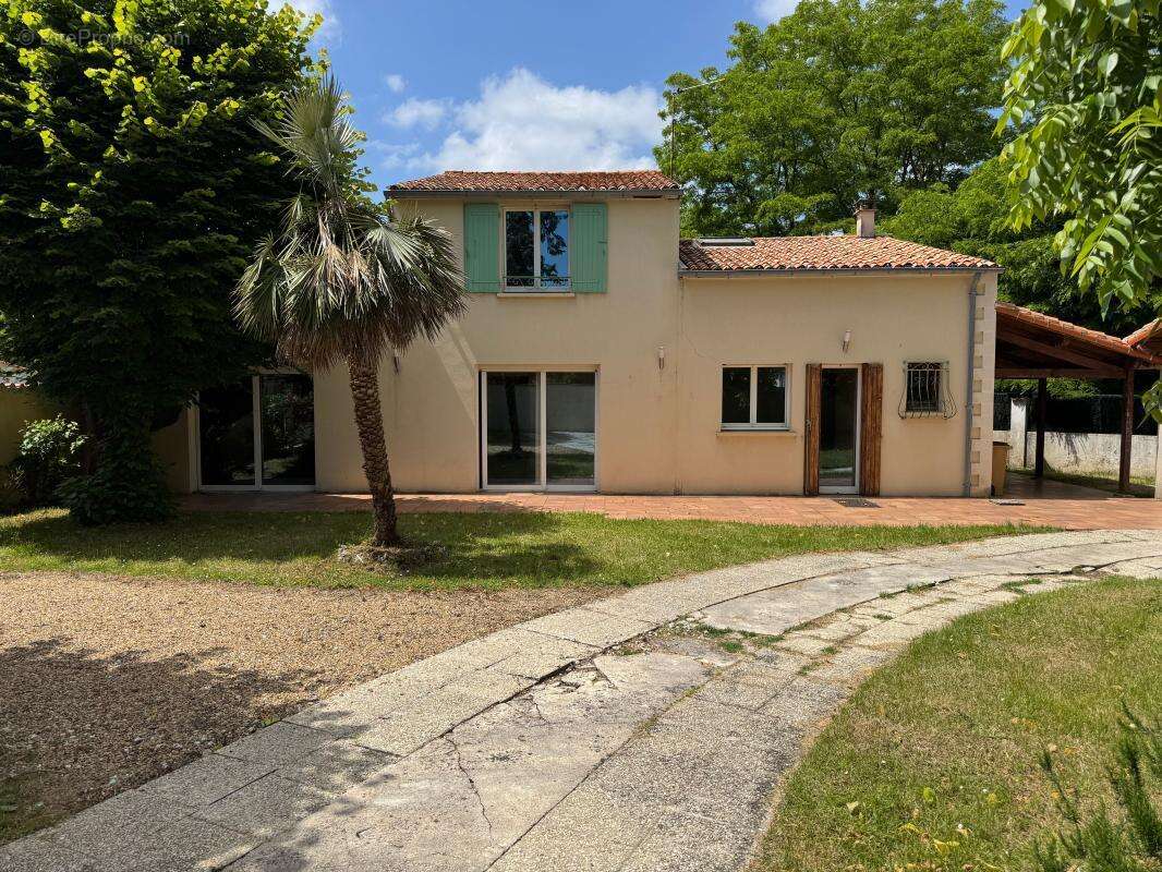 Maison à SAUJON