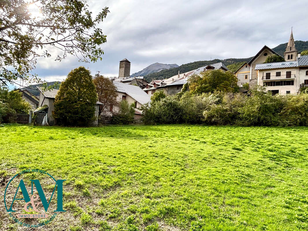 Maison à SAINT-CLEMENT-SUR-DURANCE