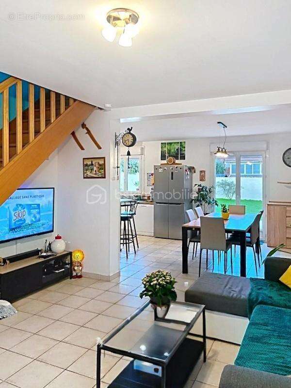 Maison à JUILLY