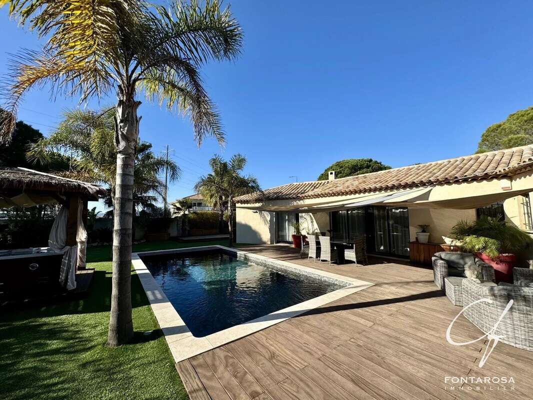 Maison à PUGET-SUR-ARGENS