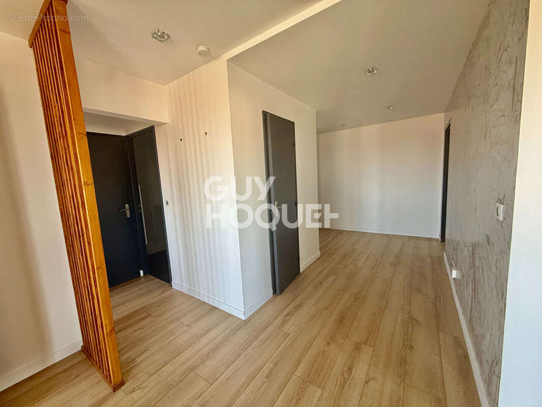 Clermont-Ferrand - Résidence Galaxie - Appartement T3 de 78m² avec stationnement - photo 5