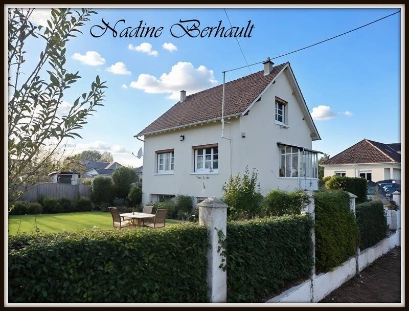 Maison à AMILLY