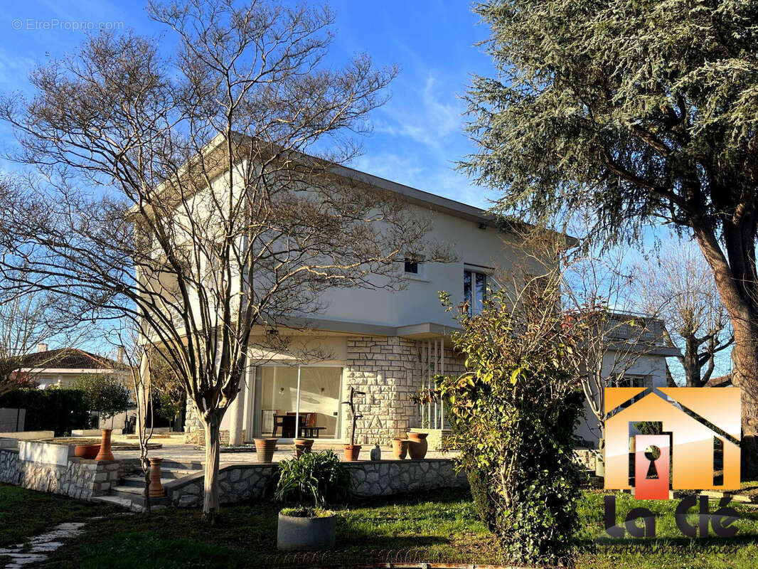 Maison à LE PASSAGE