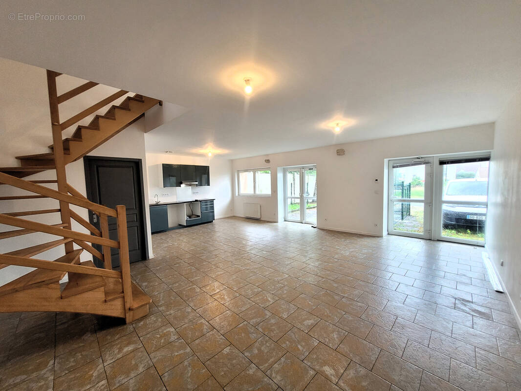 Maison à AUNAY-SOUS-AUNEAU