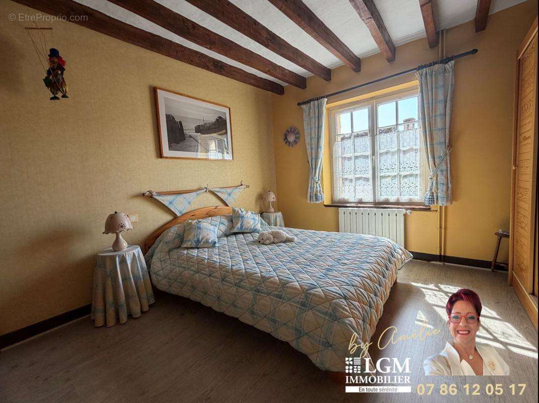 MAGNIFIQUE LONGÈRE de 209 m² - 4 Chambres - Dépendances - photo 12