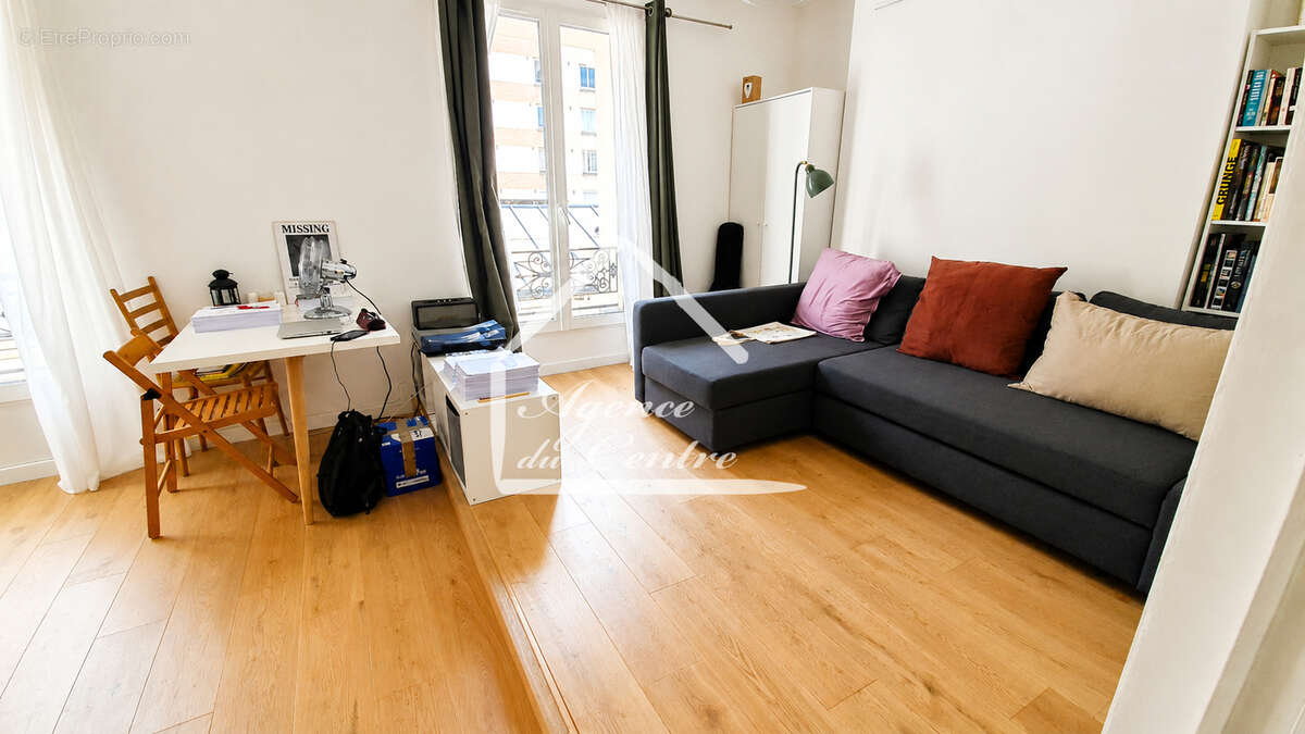 Paris 18e - Duplex de charme, lumineux et atypique - photo 2