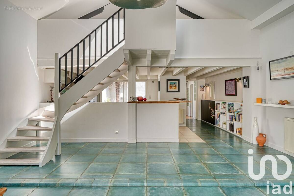 Photo 1 - Maison à COLOMBES