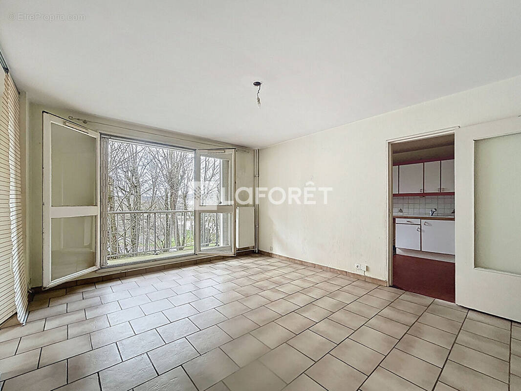 Appartement à VERNEUIL-SUR-SEINE