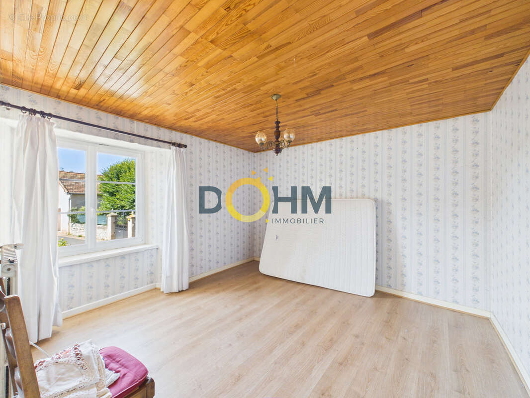 Maison de village 110m2 avec cour et dépendances - photo 11