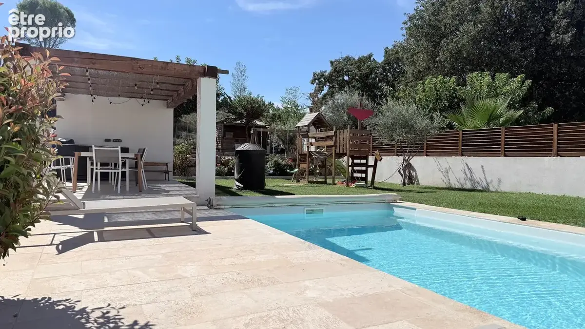 Aix en provence (Nord) Villa T5 lumineuse sur parcelle de terrain de 1250 m2 avec piscine. - photo 3