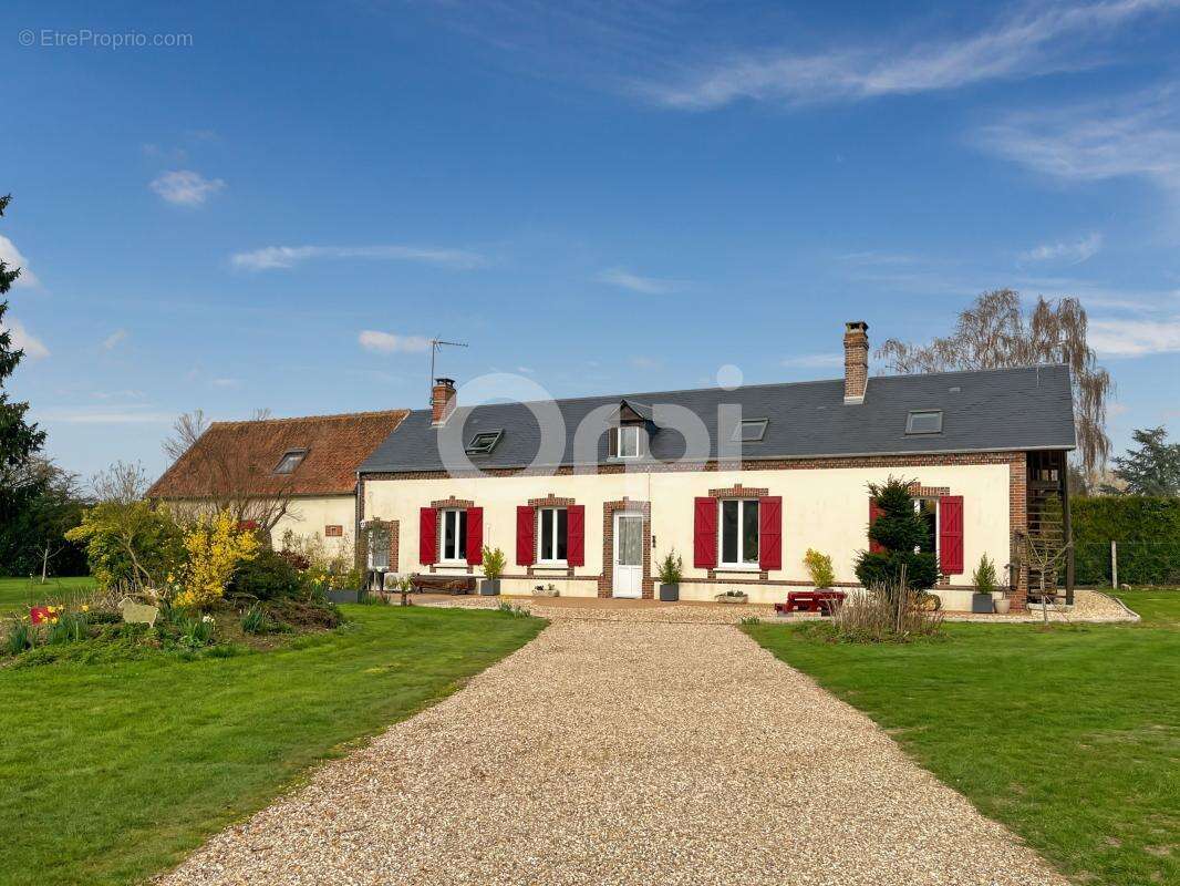 Maison à LE CHESNE
