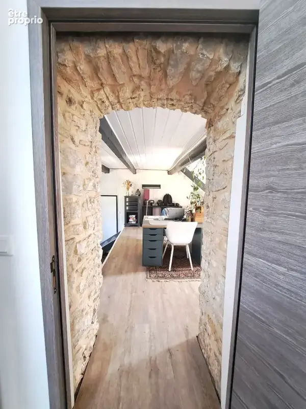 Maison de village en pierre avec cave voutée à Voiteur (39210) - photo 9