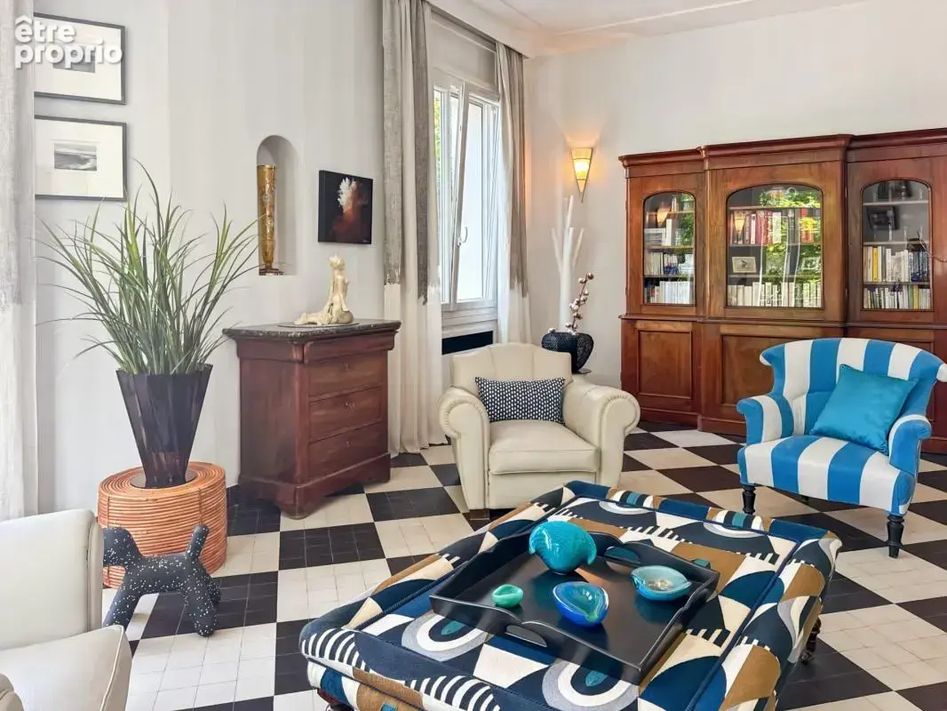 VICHY – Quartier République – Appartement de caractère 80 m² avec garage et caves dans maison Art déco - photo 16