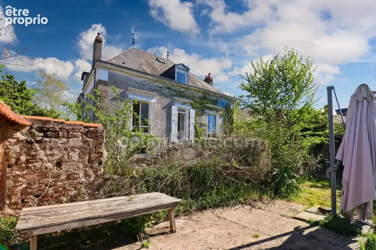 Maison de Charme et de Caractère -175 m² environ - 10 pièces - 7 chambres - Terrain 1450 m² environ - SAINT SULPICE LES FEUILLES - photo 33