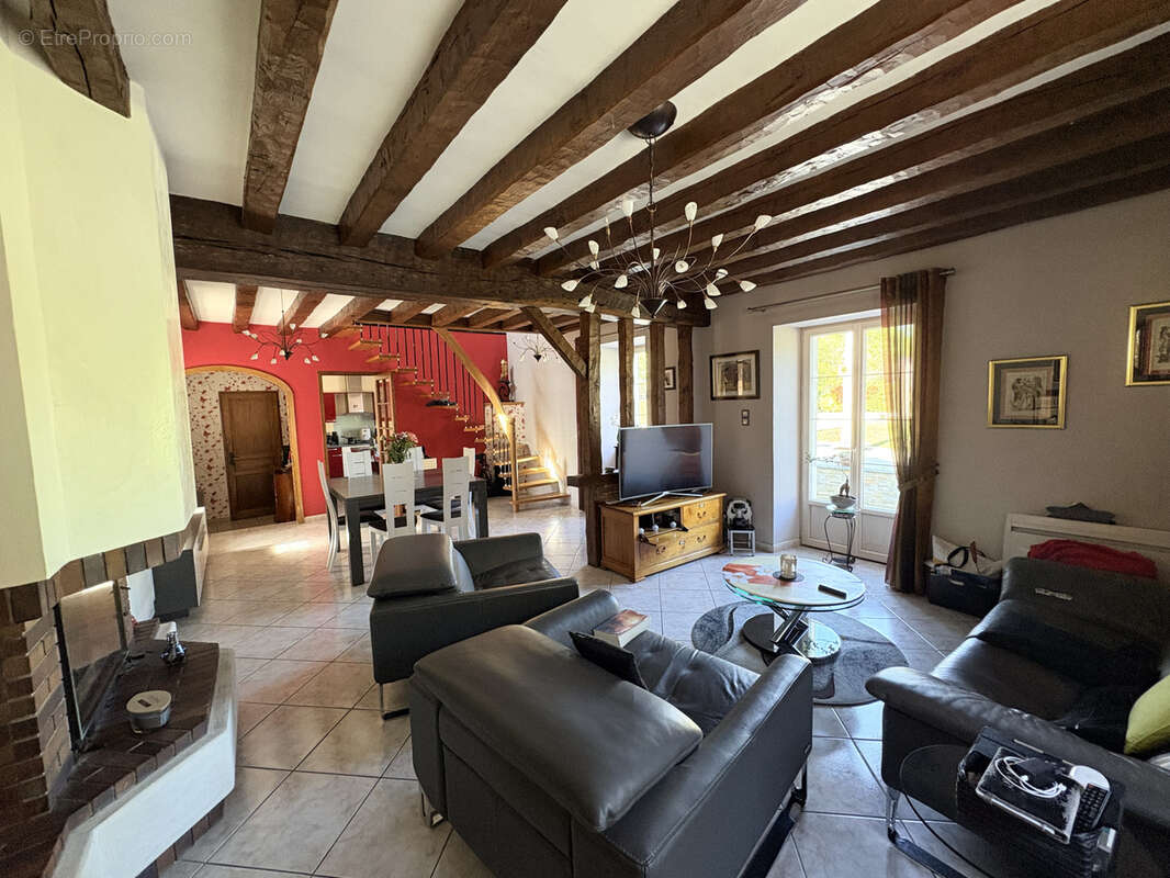 Maison à SAINT-BARTHELEMY-D'ANJOU