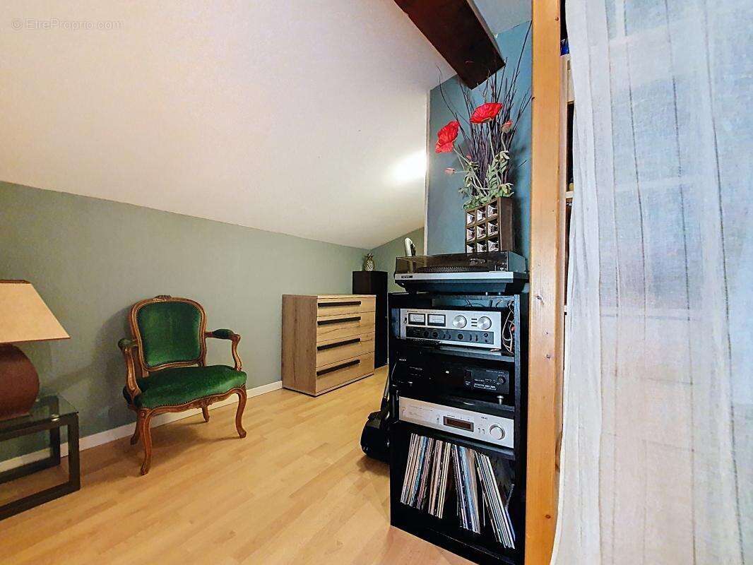 Maison à SAINT-PIERRE-DE-CHANDIEU