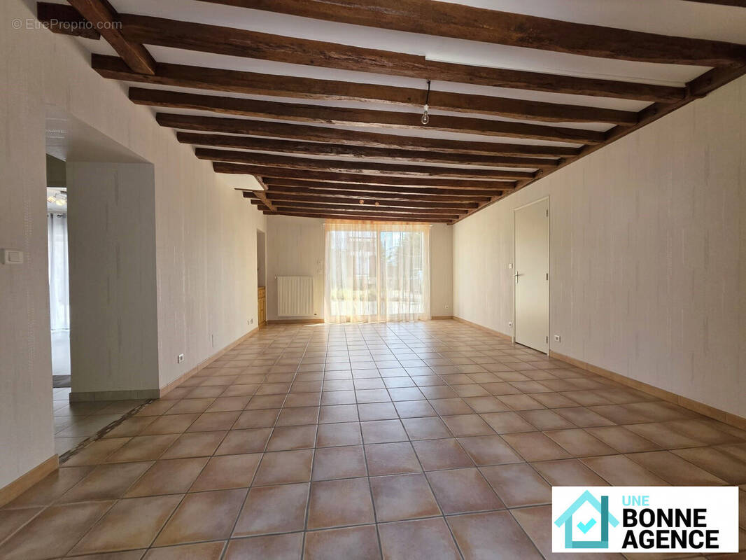 Maison 140 m² à Monteaux  - photo 2