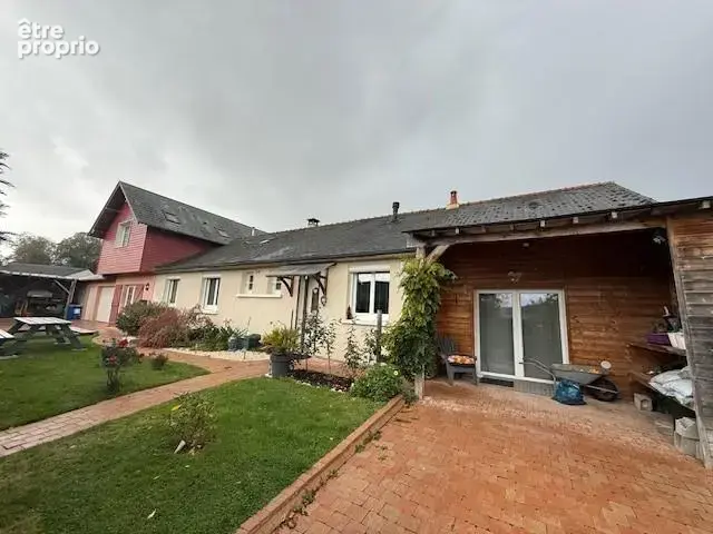 Maison 178 m² à Saint-Martin-De-Bienfaite-La-Cressonniere  - photo 1