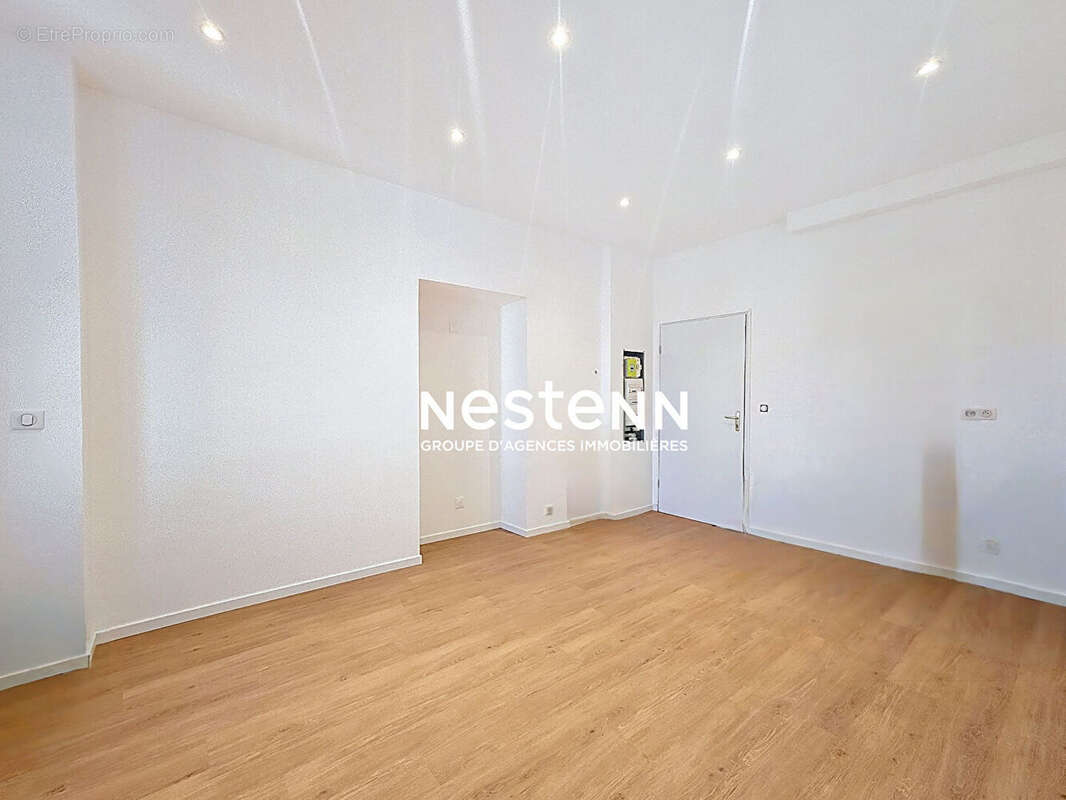 Appartement à VALLAURIS