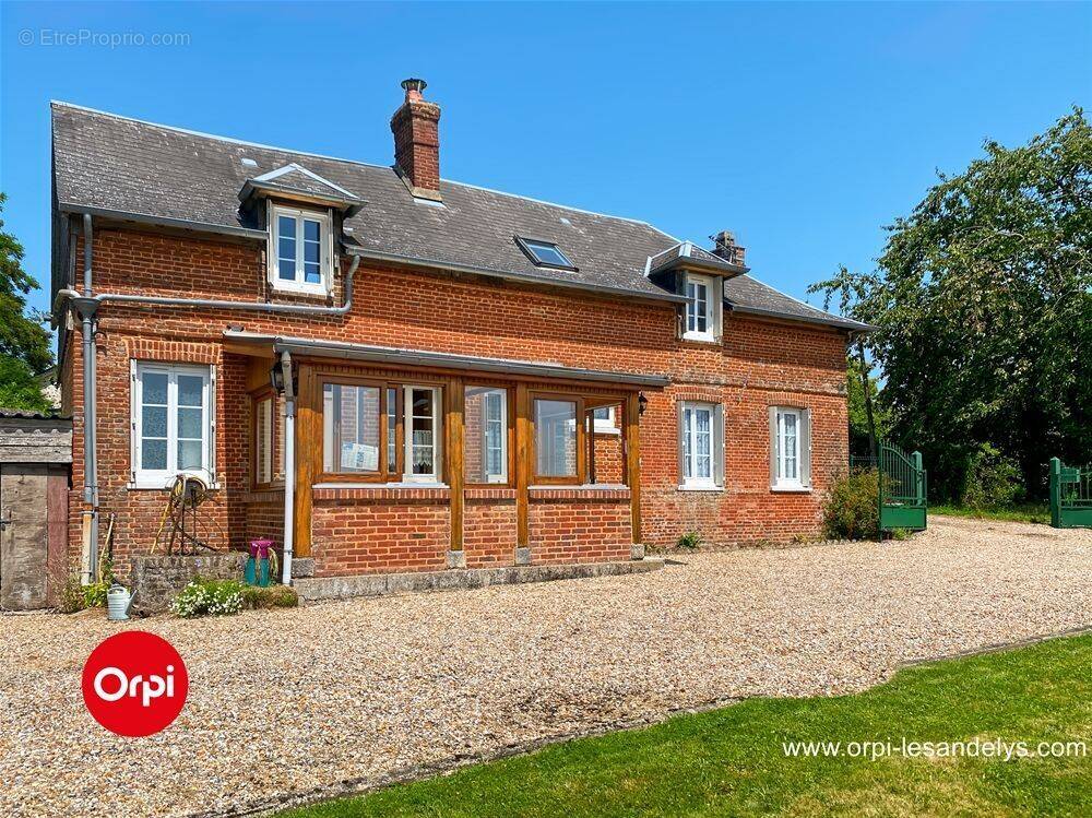 Maison à SAINT-CLAIR-SUR-EPTE