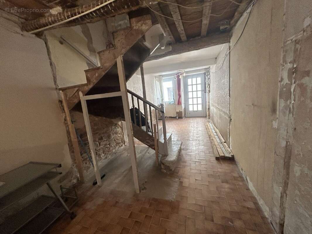 Maison à COUIZA