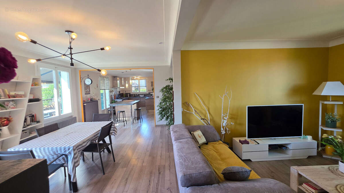 Maison t5/6 à Rodez - photo 3