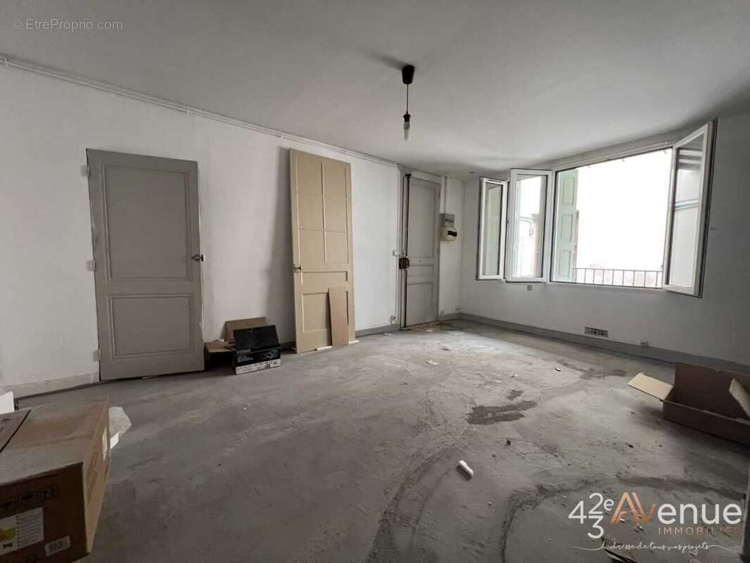Appartement à SAINT-ETIENNE