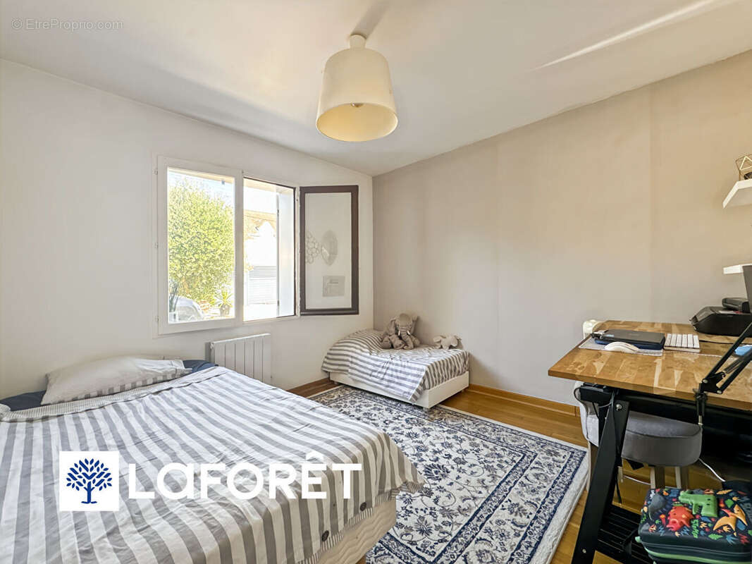 MAISON MORSANG SUR ORGE - 6 pièce(s) - 105 m2  habitable (130m2 au sol) - photo 7