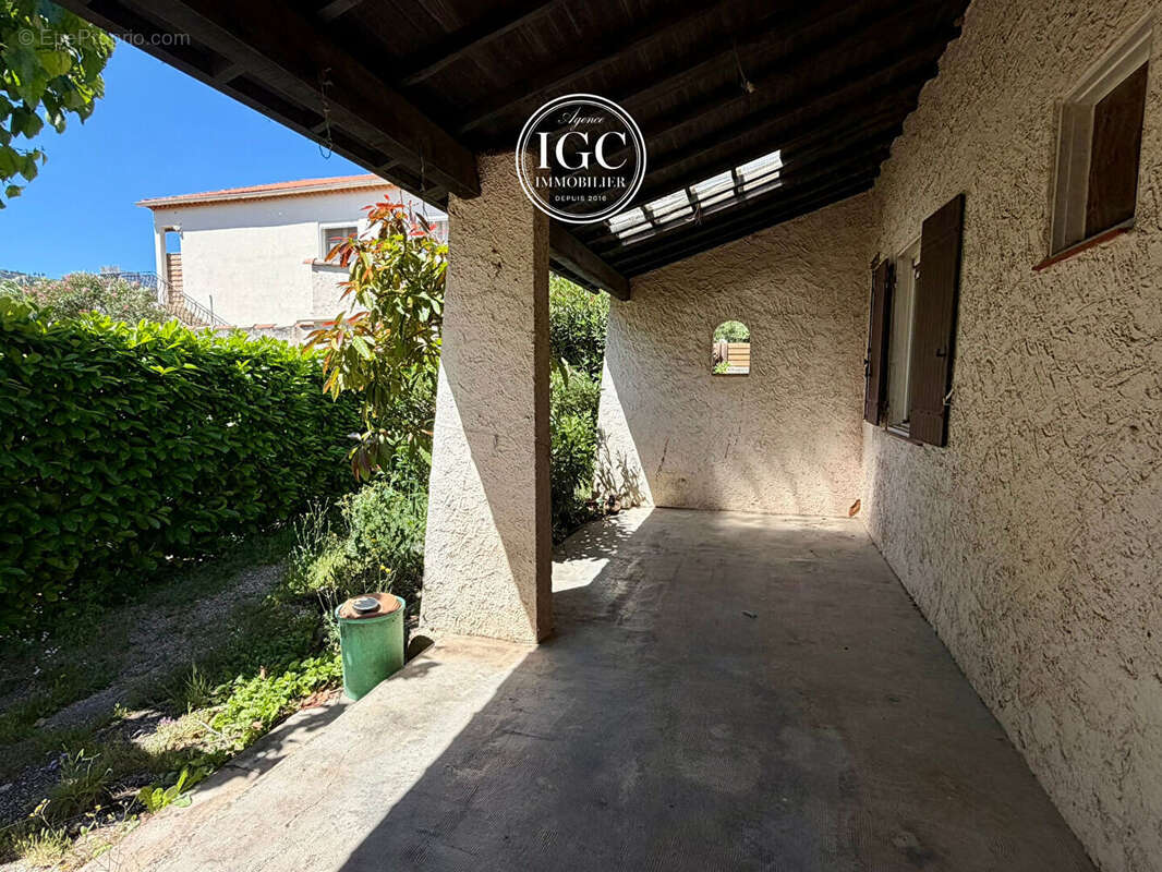 Maison à CHATEAUNEUF-LES-MARTIGUES