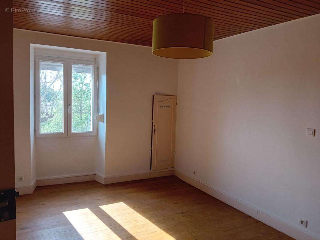 Immeuble 9 pièces  2 maisons - photo 17
