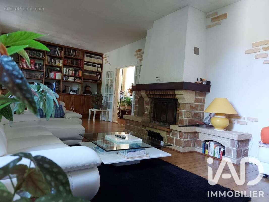 Maison 160 m² à Villecerf  - photo 2