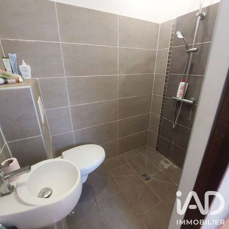 Appartement 63 m² à Nimes  - photo 8