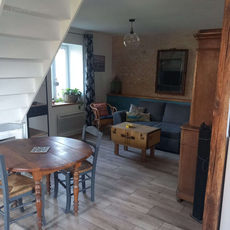 Maison à REMAUVILLE
