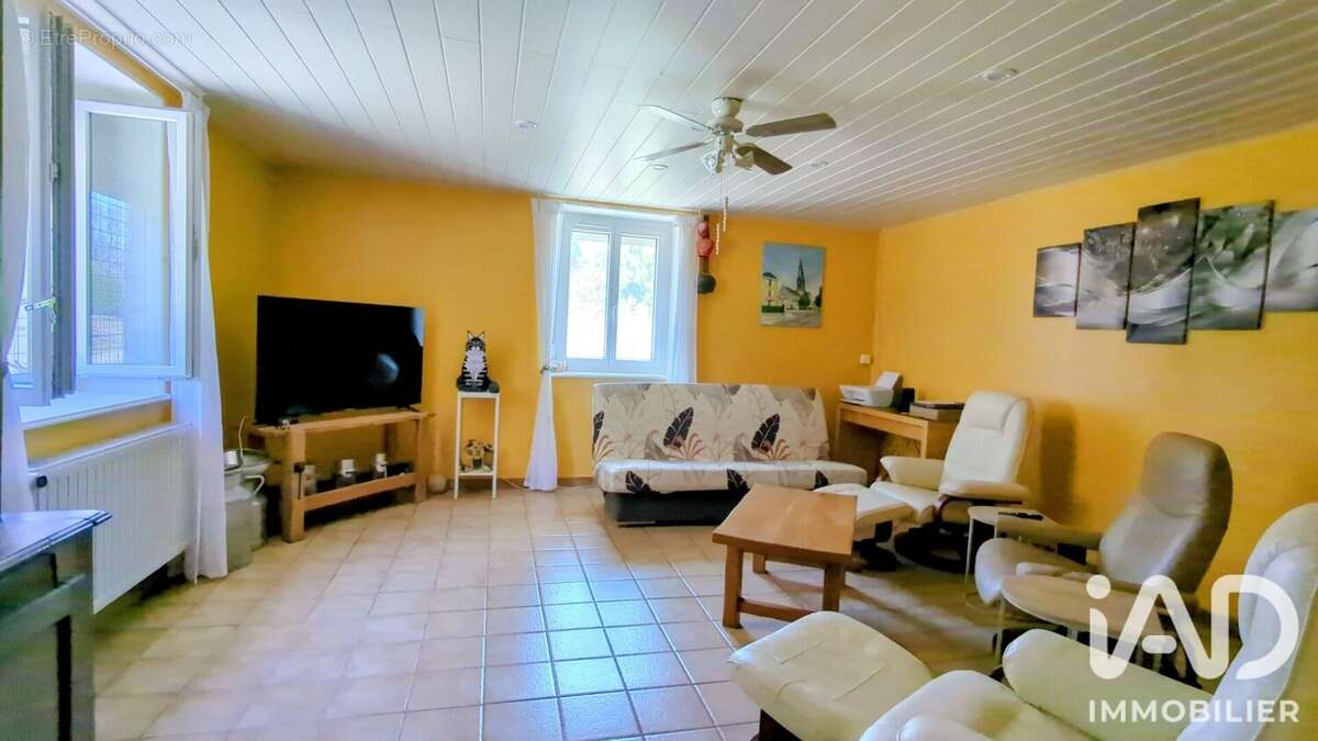 Maison 122 m² à Lavans-Vuillafans  - photo 5