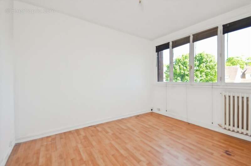 Appartement à FRESNES