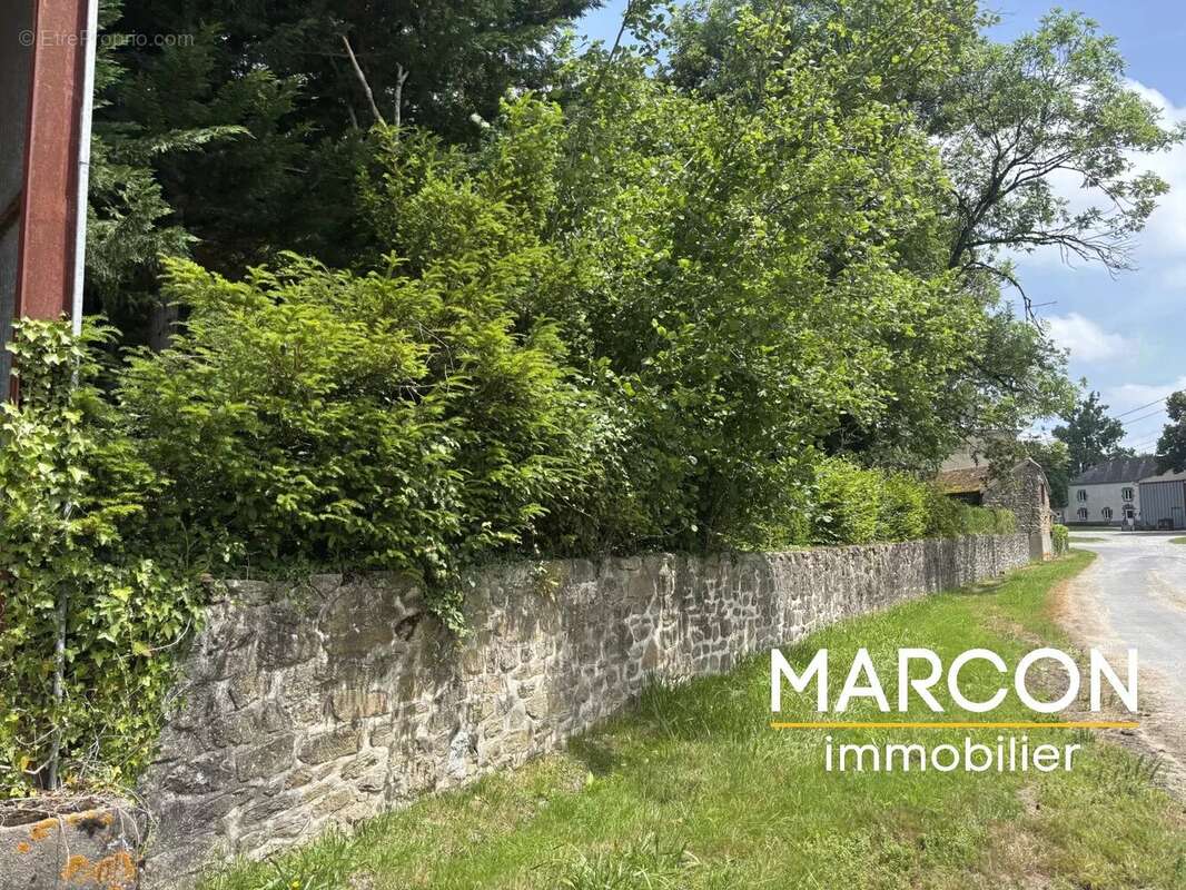 Maison à ARNAC-LA-POSTE