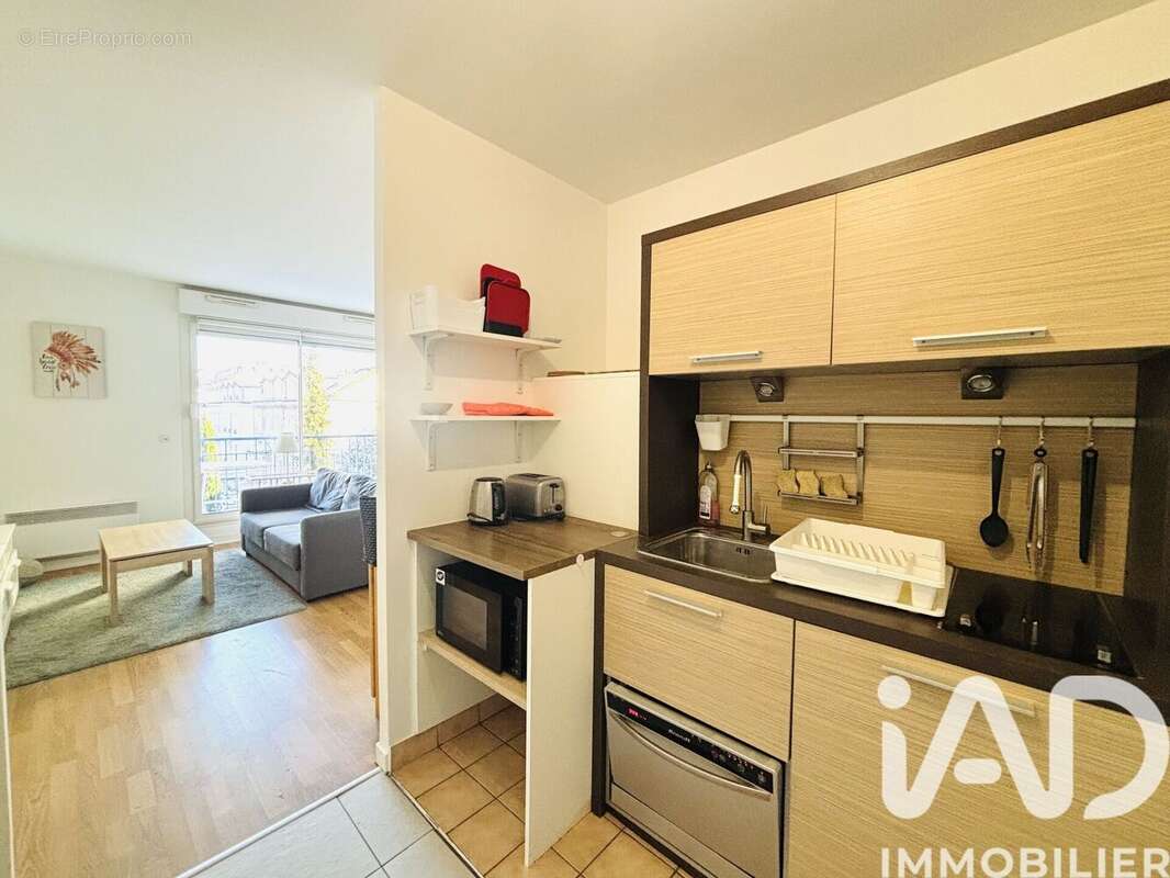 Photo 2 - Appartement à COURBEVOIE