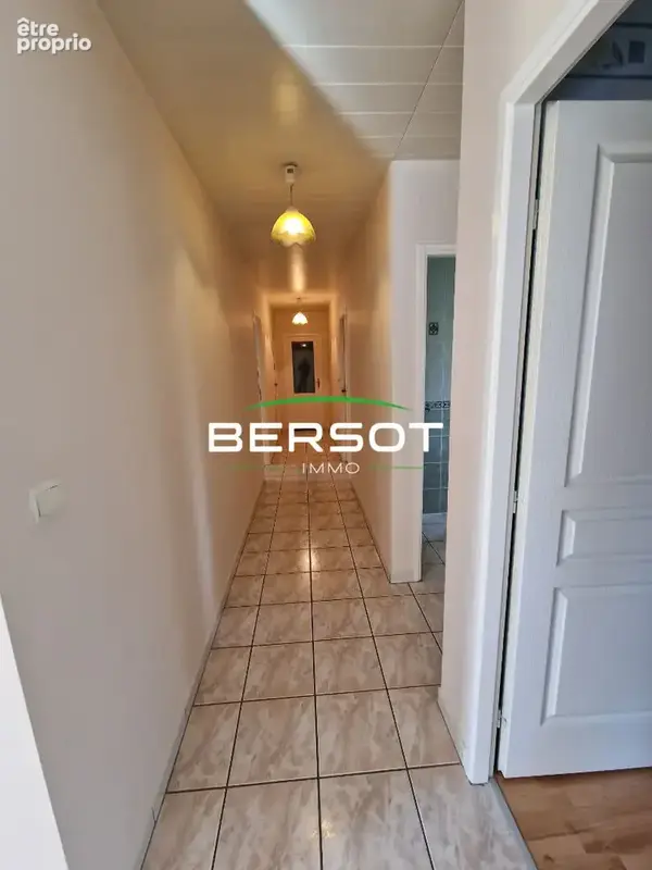 Maison de plain pied de 131 m² - 6 pièces, 3 chambres à Branne - photo 6