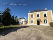 Maison à CHERISAY
