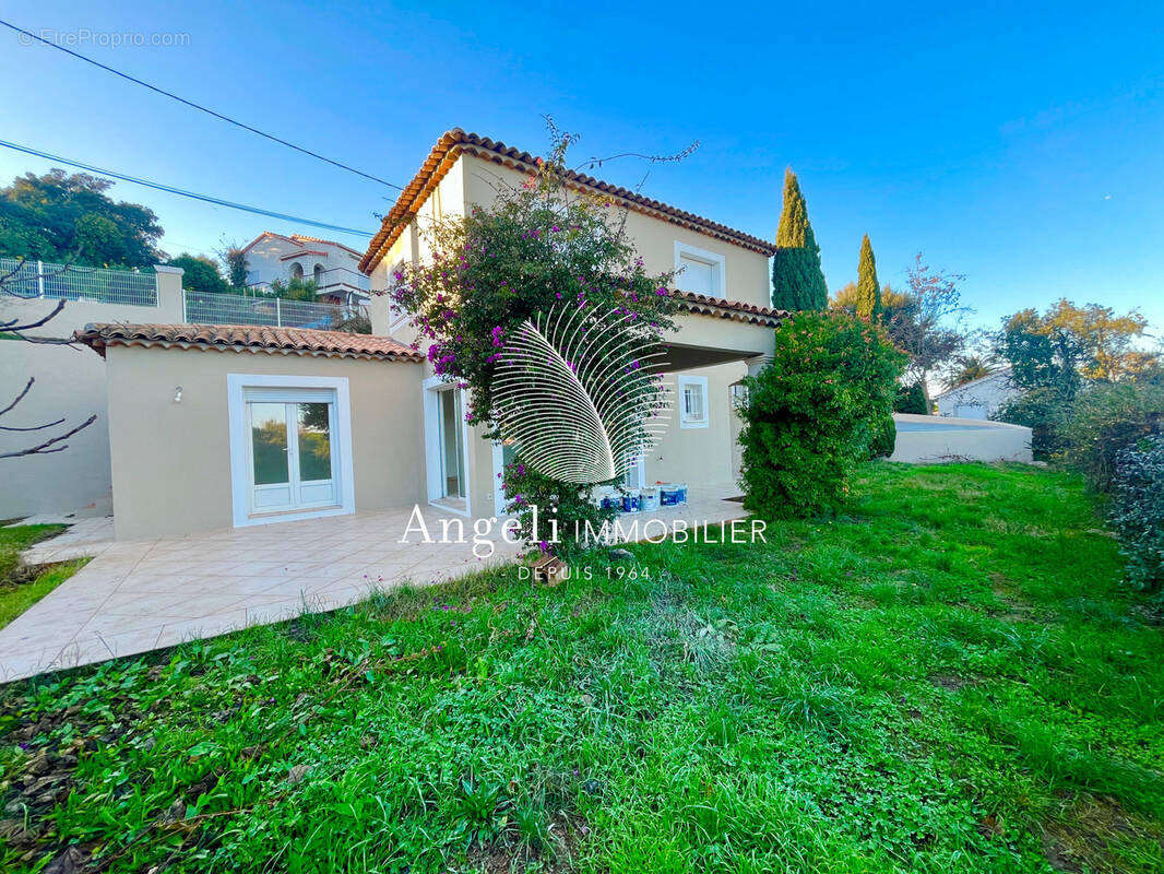 Maison à FREJUS