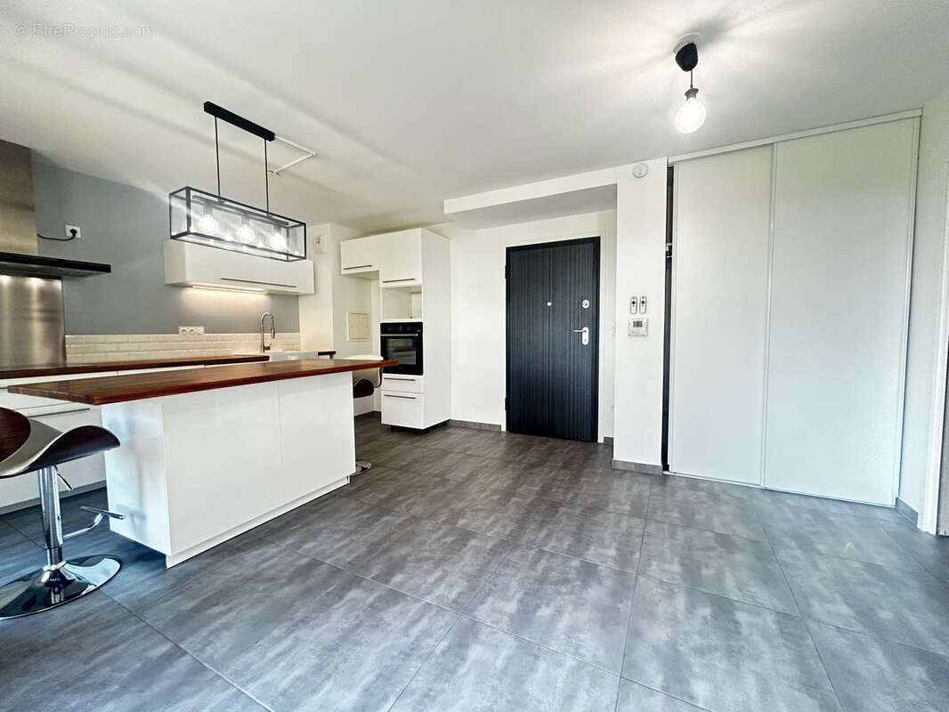 Spécial investisseur - 2 pièces - double garage - photo 14