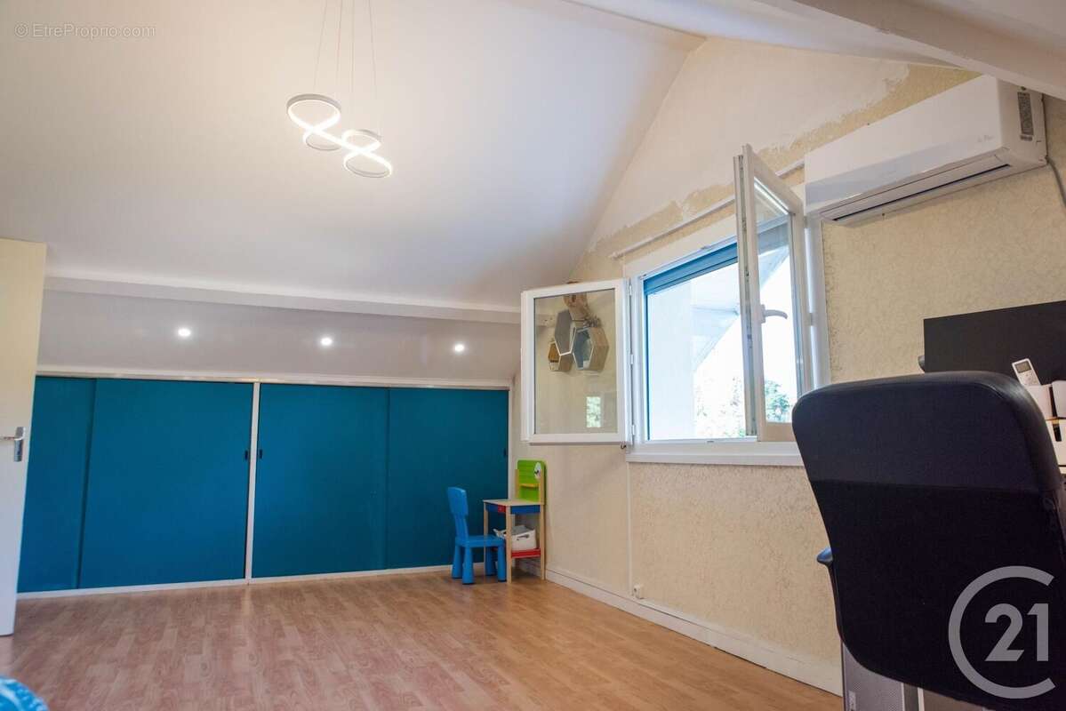 Maison à SATHONAY-CAMP