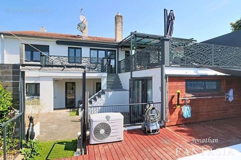 LA MAXE – Maison familiale de 230 m² au sol avec piscine chauffée et généreux espaces extérieurs - photo 34