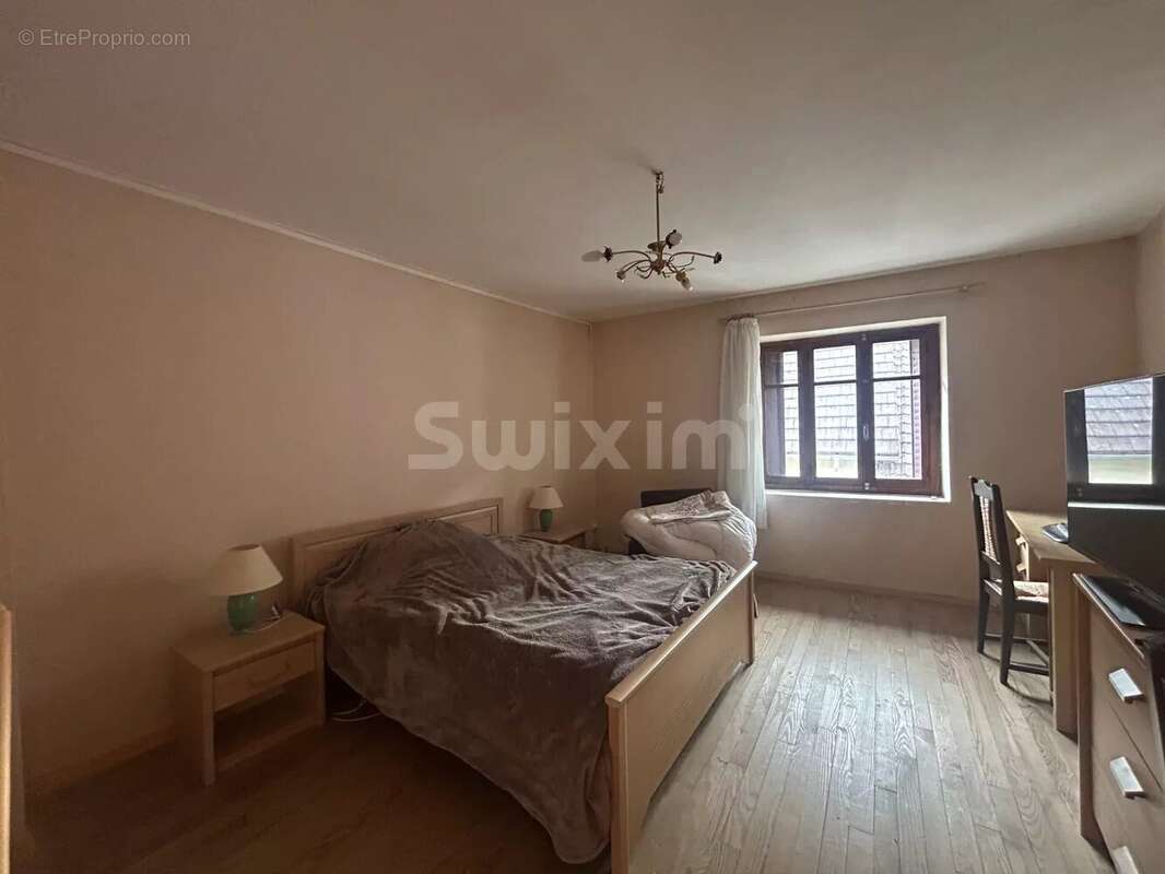 Maison à LONS-LE-SAUNIER