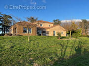 Maison à SAINT-ROMAIN-D'AY