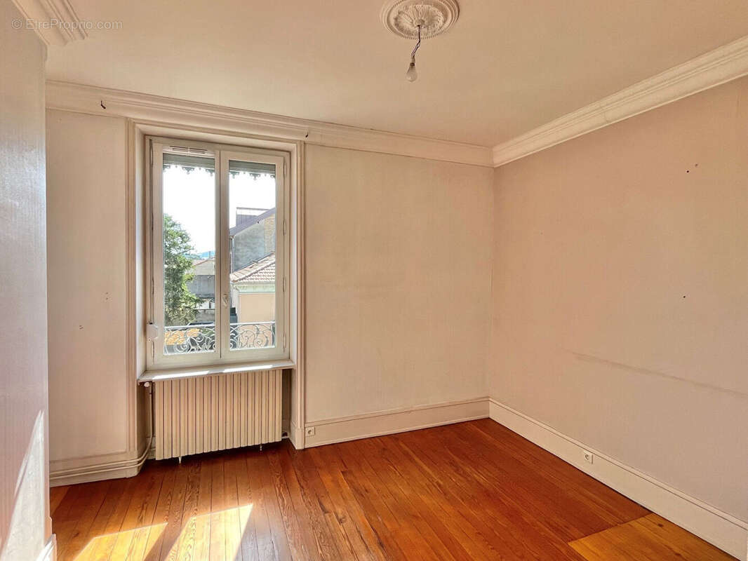 Appartement à BOURGOIN-JALLIEU